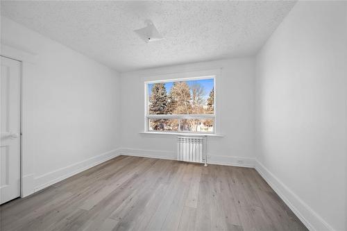 660 Machray Avenue, Winnipeg, MB - Indoor Photo Showing Other Room
