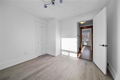 660 Machray Avenue, Winnipeg, MB - Indoor Photo Showing Other Room