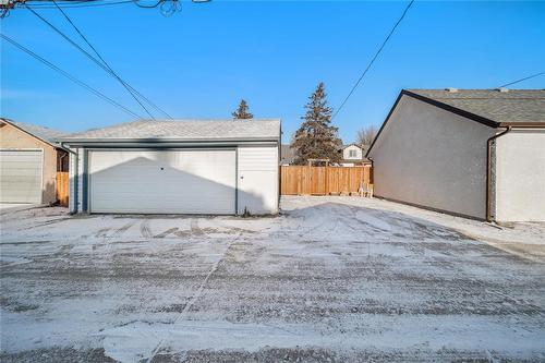 660 Machray Avenue, Winnipeg, MB - Outdoor