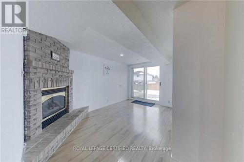 233 Benesfort Crescent, Waterloo, ON - Indoor With Fireplace