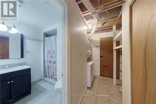 233 Benesfort Crescent, Waterloo, ON - Indoor Photo Showing Bathroom