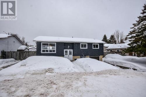 4 ANDREA CRESCENT  Orillia, ON L3V 6W5