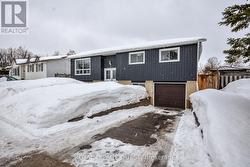 4 ANDREA CRESCENT  Orillia, ON L3V 6W5