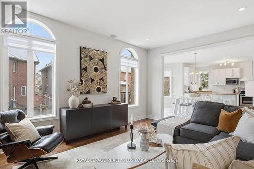 3488 Rebecca Street, Oakville, ON - Indoor Photo Showing Living Room