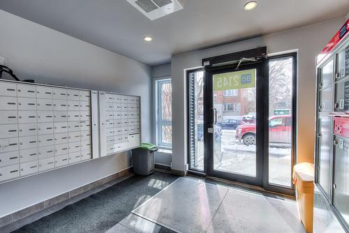 Hall - 209-2145 Rue St-Clément, Montréal (Mercier/Hochelaga-Maisonneuve), QC - Indoor Photo Showing Other Room