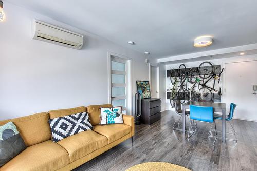 Overall view - 209-2145 Rue St-Clément, Montréal (Mercier/Hochelaga-Maisonneuve), QC - Indoor Photo Showing Living Room