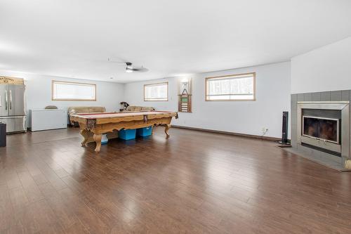 Salle familiale - 3171 Rue Dupuis, Sainte-Julienne, QC - Indoor Photo Showing Living Room With Fireplace