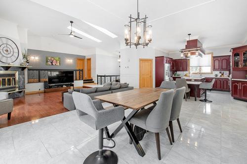 Salle à manger - 3171 Rue Dupuis, Sainte-Julienne, QC - Indoor Photo Showing Dining Room