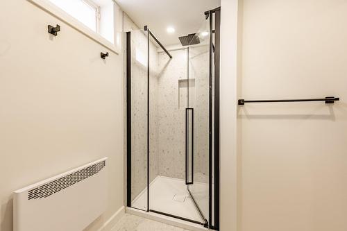 Salle de bains - 412 Boul. St-Joseph, Sainte-Julie, QC - Indoor