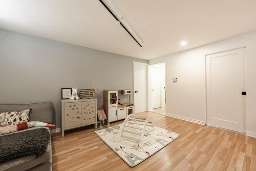 Salle de jeux - 412 Boul. St-Joseph, Sainte-Julie, QC - Indoor