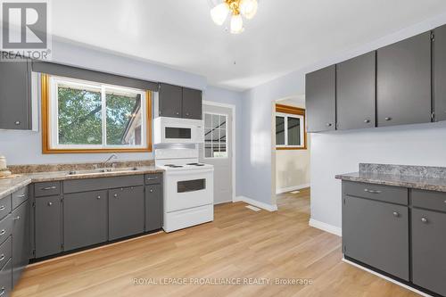 122 Lisgar Street, Brighton, ON - Indoor Photo Showing Kitchen With Double Sink