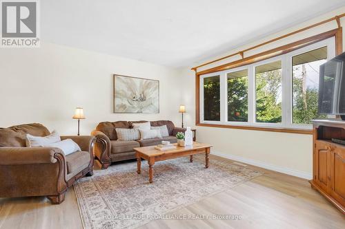 122 Lisgar Street, Brighton, ON - Indoor Photo Showing Living Room