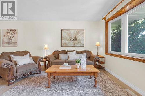 122 Lisgar Street, Brighton, ON - Indoor Photo Showing Living Room