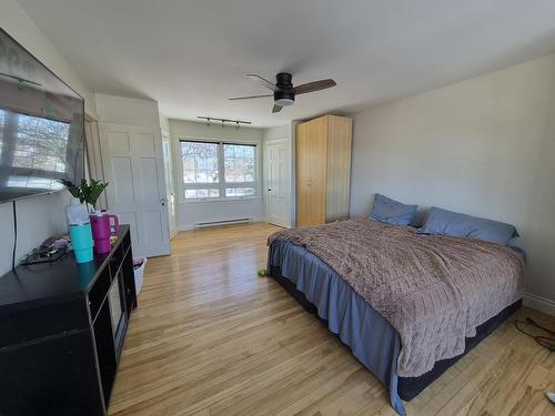 14 Drake Street, Marathon, ON - Indoor Photo Showing Bedroom