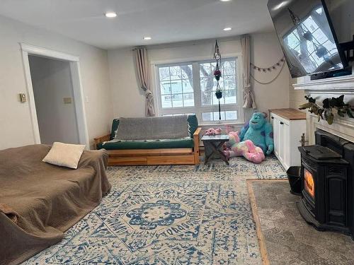 14 Drake Street, Marathon, ON - Indoor