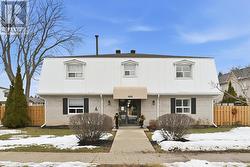 6 - 469 CLARIDGE ROAD  Burlington, ON L7N 2S1