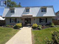 6 - 469 CLARIDGE ROAD  Burlington, ON L7N 2S1