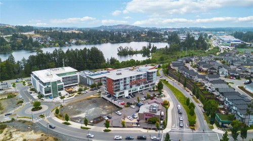 310-1311 Lakepoint Way, Langford, BC 