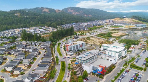 310-1311 Lakepoint Way, Langford, BC 