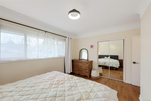 1680 Sheridan Ave, Saanich, BC 