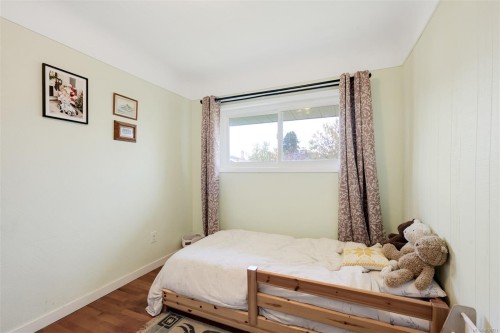 1680 Sheridan Ave, Saanich, BC 