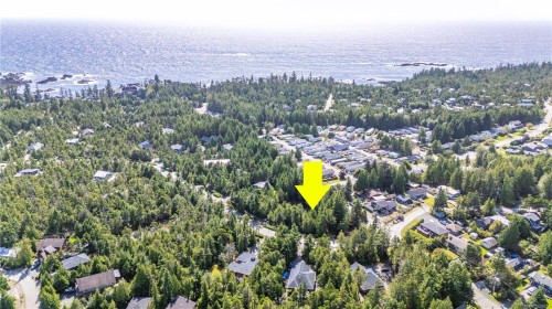 844 Rainforest Dr, Ucluelet, BC 