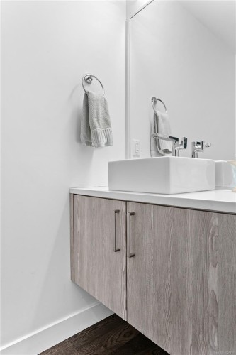 7-1032 Cloverdale Ave, Saanich, BC 