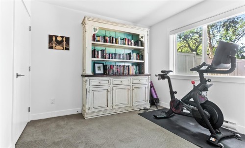 7-1032 Cloverdale Ave, Saanich, BC 