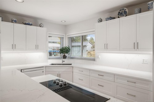 1741 Barrie Rd, Saanich, BC 