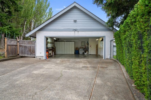1741 Barrie Rd, Saanich, BC 