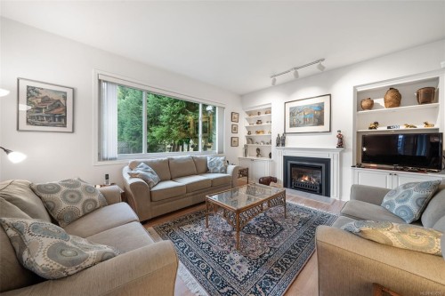 1741 Barrie Rd, Saanich, BC 