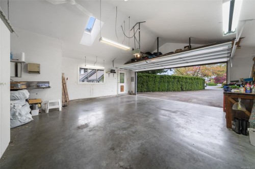 1741 Barrie Rd, Saanich, BC 