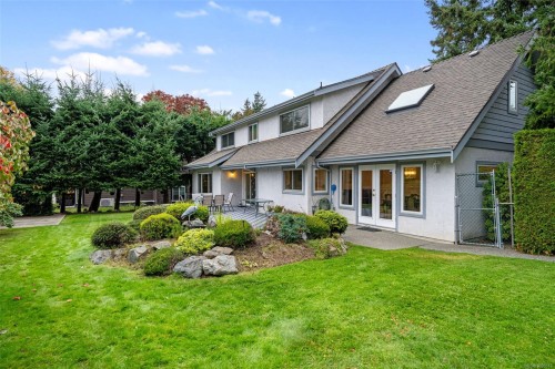 1741 Barrie Rd, Saanich, BC 