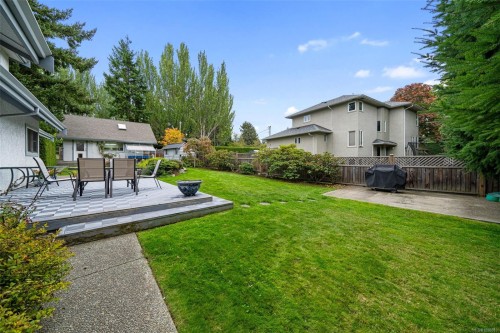 1741 Barrie Rd, Saanich, BC 