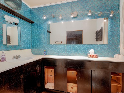 913 Gade Rd, Langford, BC 