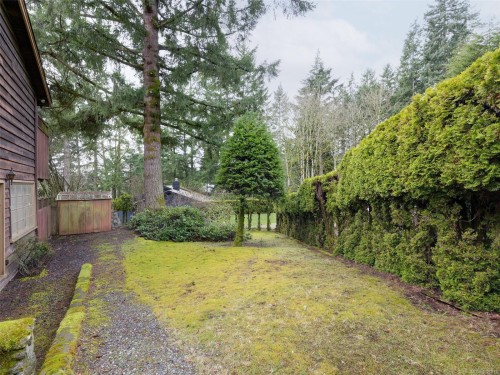 913 Gade Rd, Langford, BC 