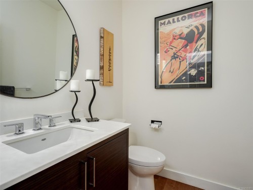 4885 Prospect Lake Rd, Saanich, BC 