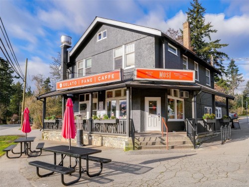 4885 Prospect Lake Rd, Saanich, BC 