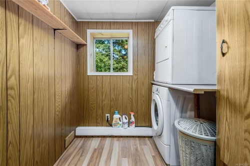 9437 Martin Park Dr, Black Creek, BC 