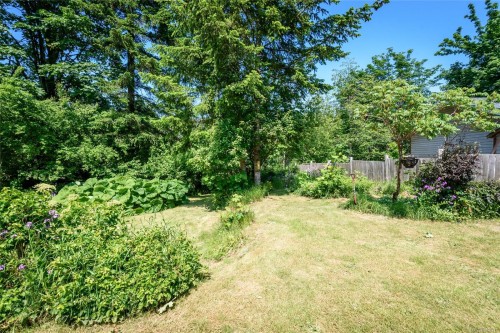 9437 Martin Park Dr, Black Creek, BC 