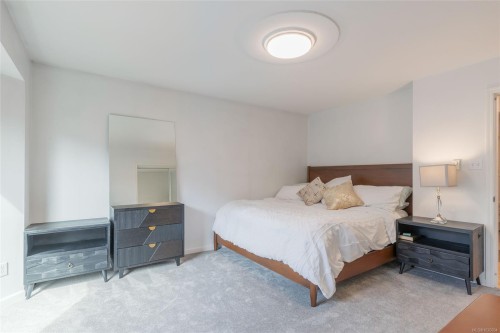 697 Woodburn St, Parksville, BC 