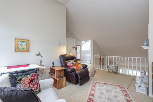 2-10025 Fifth St, Sidney, BC 