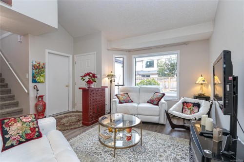 2-10025 Fifth St, Sidney, BC 