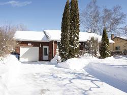 164 Robinson Drive  Thunder Bay, ON P7A 6G5