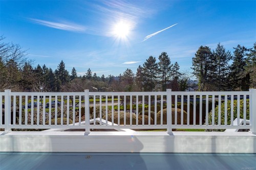 4569 Boulderwood Dr, Saanich, BC 