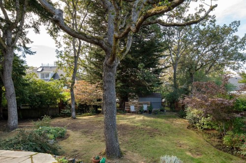 2162 Brighton Ave, Oak Bay, BC 