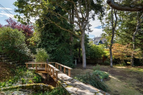 2162 Brighton Ave, Oak Bay, BC 