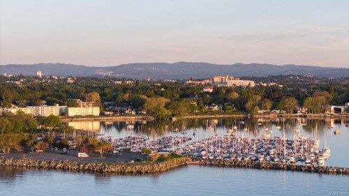 2162 Brighton Ave, Oak Bay, BC 