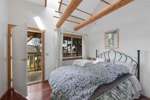 421 Sunset Pl, Mayne Island, BC 