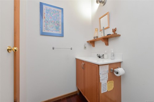 421 Sunset Pl, Mayne Island, BC 